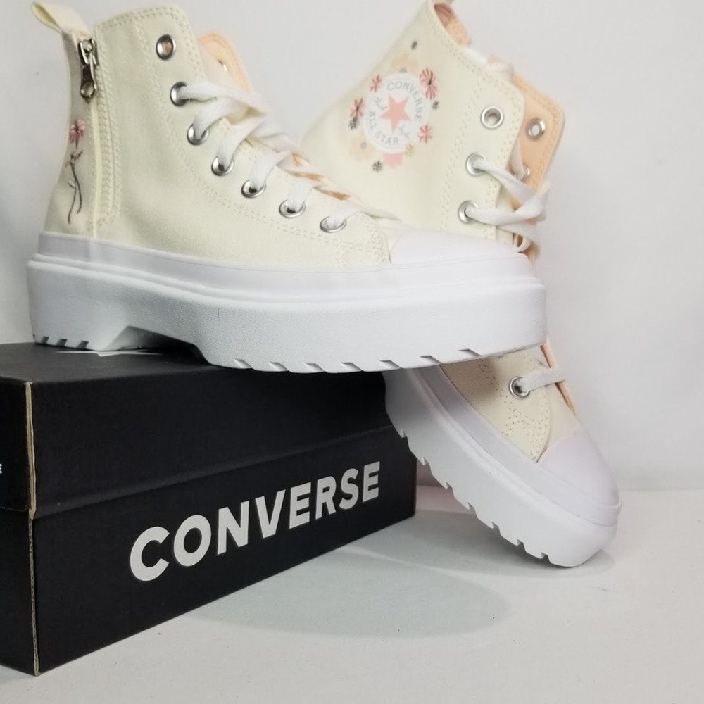 Converse CTAS Lugged Lift Embroidered Hitops Women Size 6.5  A10268C Egret NWT